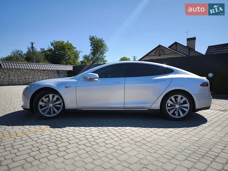 Tesla Model S