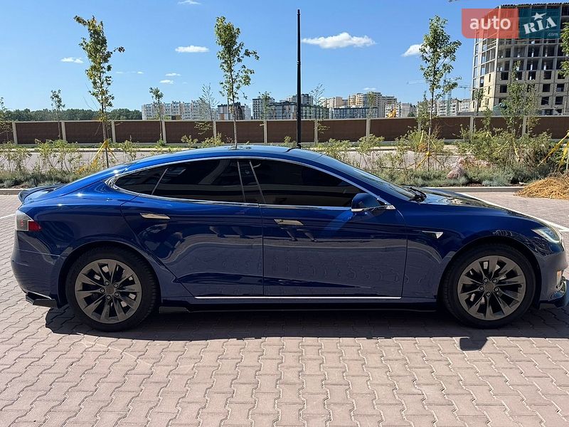 Лифтбек Tesla Model S 2017 в Софиевской Борщаговке