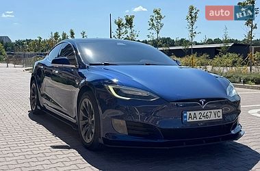 Лифтбек Tesla Model S 2017 в Софиевской Борщаговке