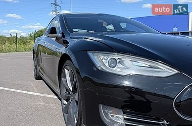 Ліфтбек Tesla Model S 2015 в Рівному