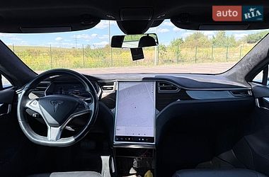 Ліфтбек Tesla Model S 2015 в Рівному