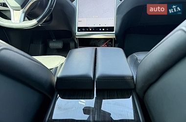 Ліфтбек Tesla Model S 2015 в Рівному