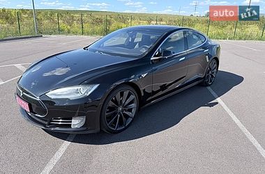 Ліфтбек Tesla Model S 2015 в Рівному