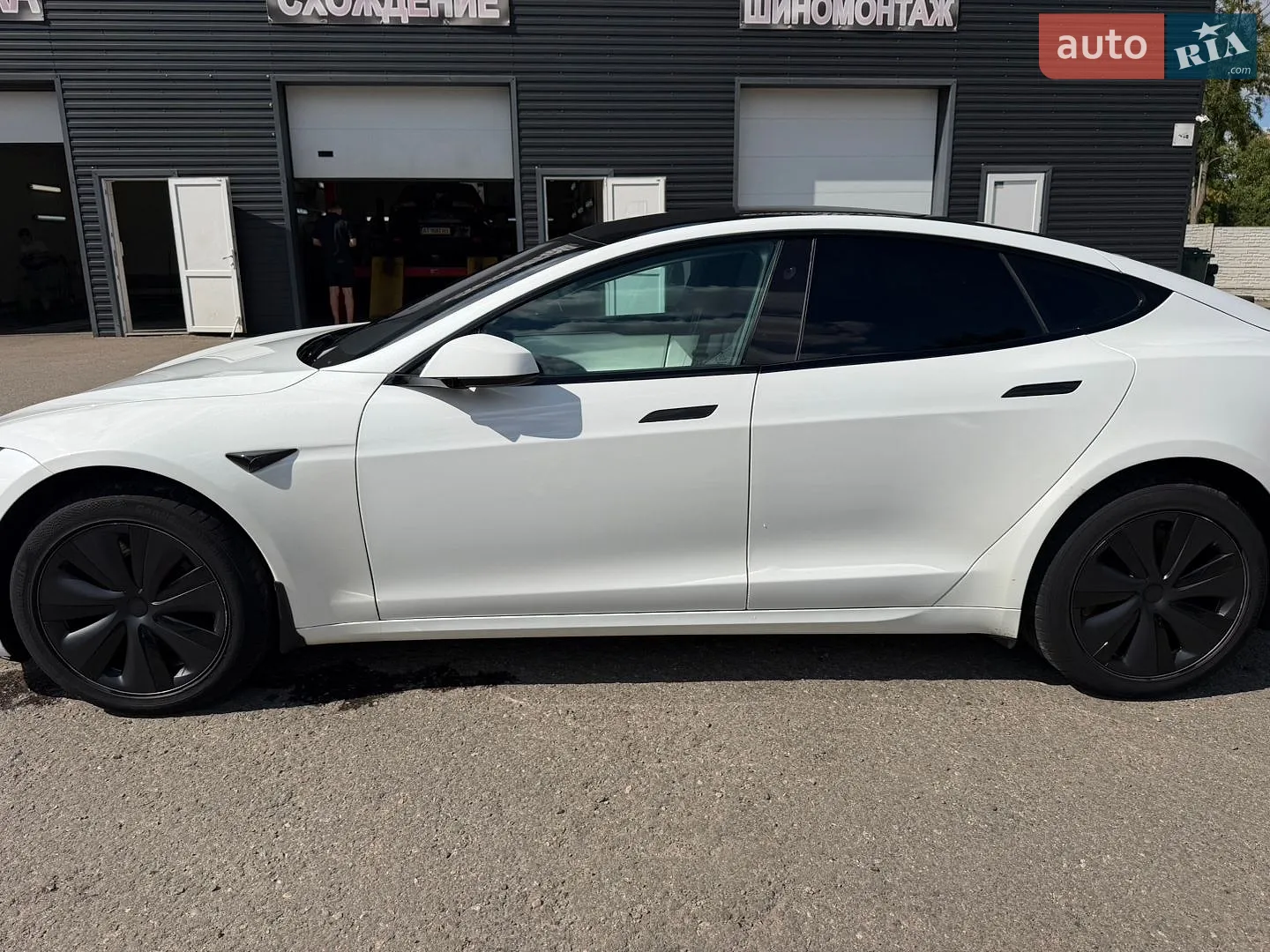 2022 Tesla Model S - мініатюра 3