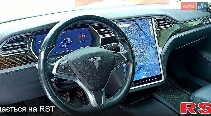 Ліфтбек Tesla Model S 2016 в Костопілі