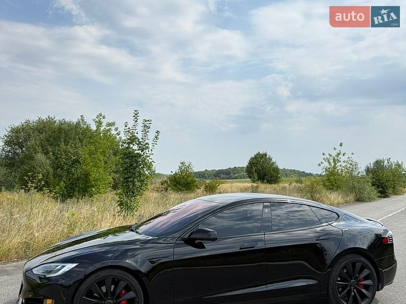 Лифтбек Tesla Model S 2020 в Тернополе
