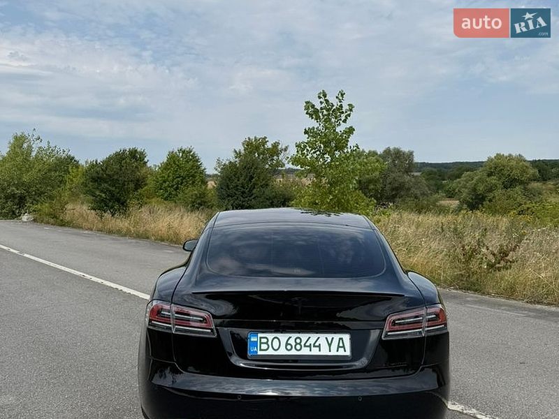 Лифтбек Tesla Model S 2020 в Тернополе