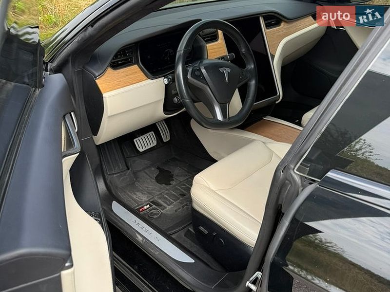 Лифтбек Tesla Model S 2020 в Тернополе