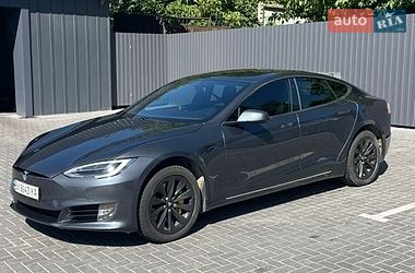 Лифтбек Tesla Model S 2017 в Каменец-Подольском