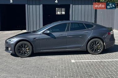 Лифтбек Tesla Model S 2017 в Каменец-Подольском