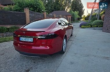 Ліфтбек Tesla Model S 2015 в Києві