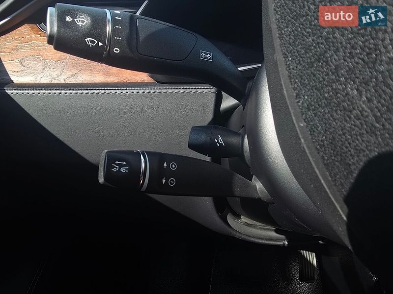 Ліфтбек Tesla Model S 2018 в Костопілі