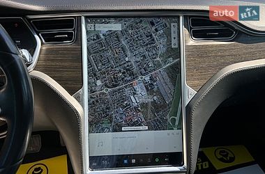 Ліфтбек Tesla Model S 2014 в Львові