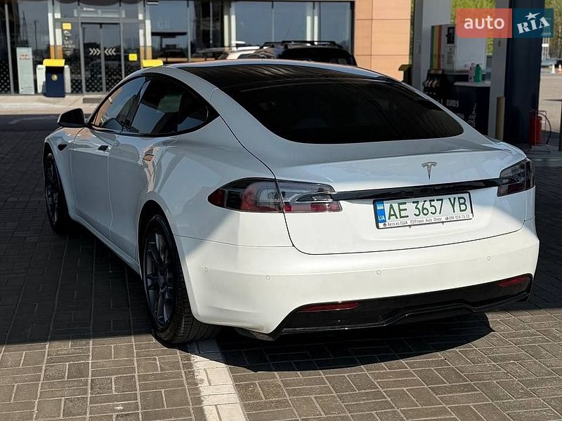 Ліфтбек Tesla Model S 2021 в Дніпрі