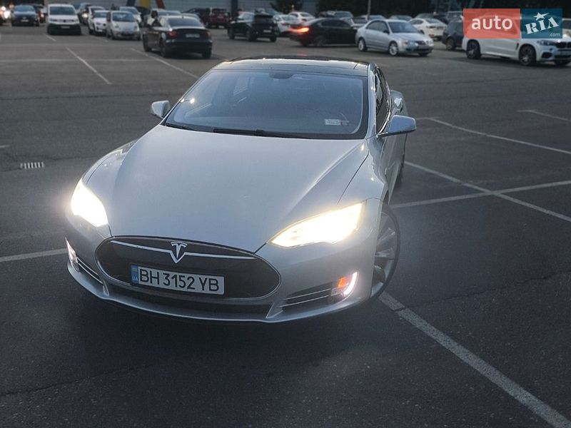 Лифтбек Tesla Model S 2012 в Одессе