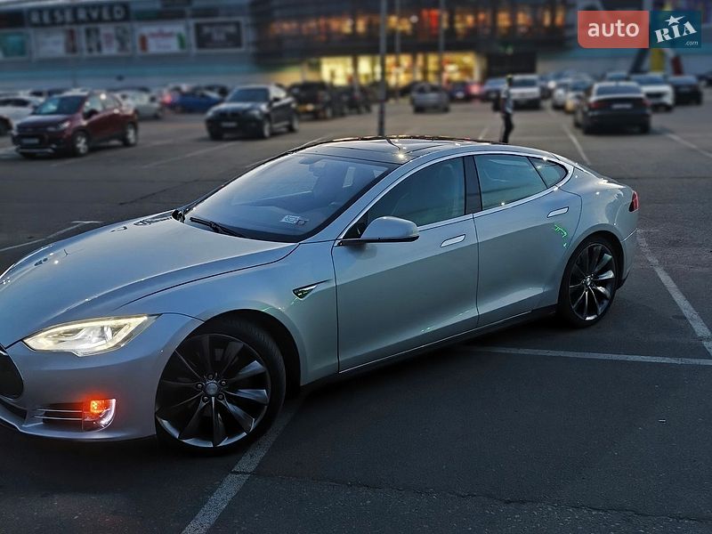 Лифтбек Tesla Model S 2012 в Одессе
