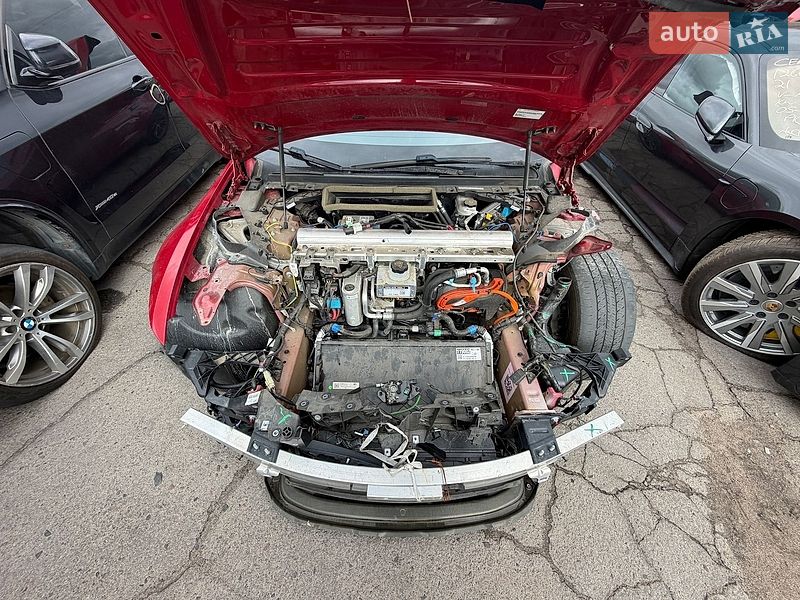 Лифтбек Tesla Model S 2023 в Ровно
