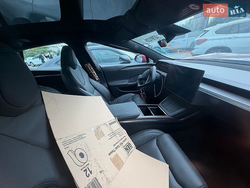 Лифтбек Tesla Model S 2023 в Ровно