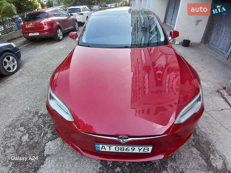 Лифтбек Tesla Model S 2017 в Ивано-Франковске фото 10 Лифтбек Tesla Model S 2017 в Ивано-Франковске