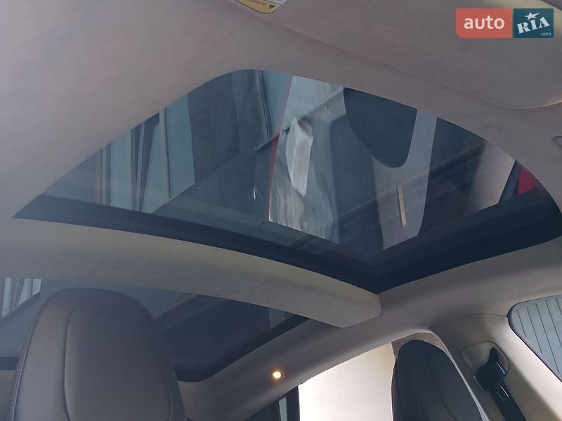 Лифтбек Tesla Model S 2017 в Ивано-Франковске фото 16 Лифтбек Tesla Model S 2017 в Ивано-Франковске