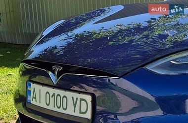 Лифтбек Tesla Model S 2020 в Березане