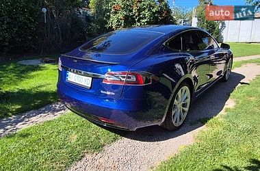 Лифтбек Tesla Model S 2020 в Березане