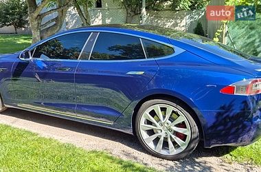 Лифтбек Tesla Model S 2020 в Березане