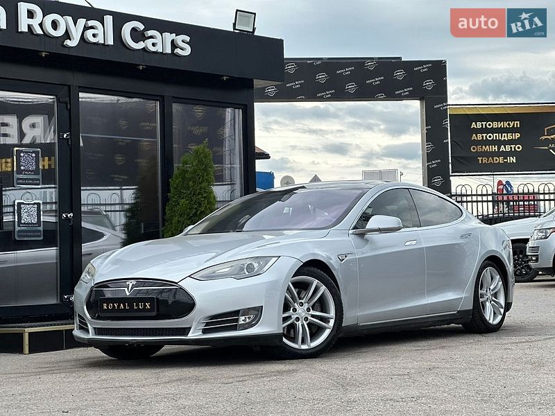 Лифтбек Tesla Model S 2013 в Харькове фото Лифтбек Tesla Model S 2013 в Харькове