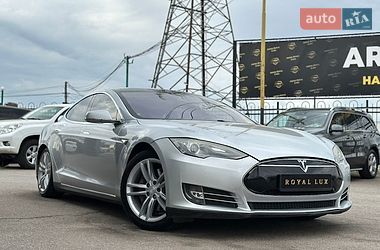 Лифтбек Tesla Model S 2013 в Харькове фото 3 Лифтбек Tesla Model S 2013 в Харькове