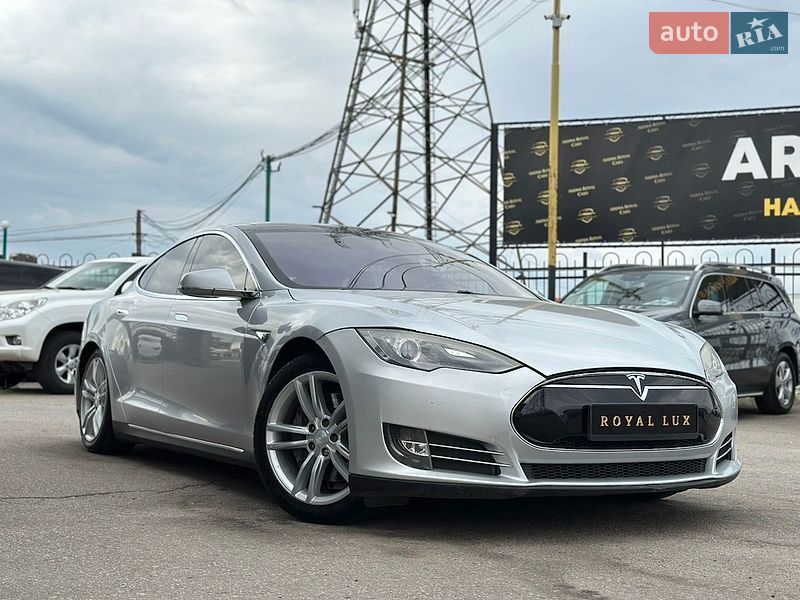 Лифтбек Tesla Model S 2013 в Харькове фото 3 Лифтбек Tesla Model S 2013 в Харькове