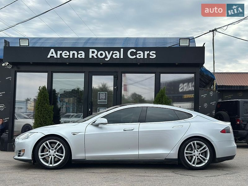 Лифтбек Tesla Model S 2013 в Харькове фото 5 Лифтбек Tesla Model S 2013 в Харькове