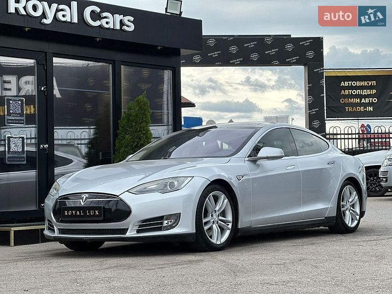 Лифтбек Tesla Model S 2013 в Харькове фото 6 Лифтбек Tesla Model S 2013 в Харькове