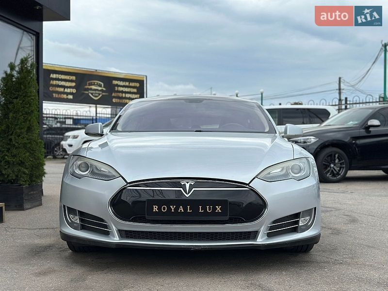 Лифтбек Tesla Model S 2013 в Харькове фото 7 Лифтбек Tesla Model S 2013 в Харькове