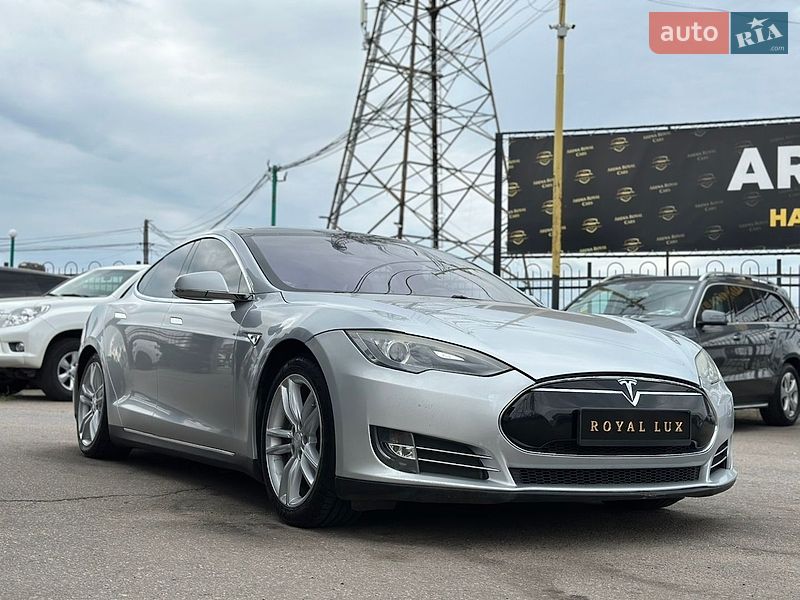 Лифтбек Tesla Model S 2013 в Харькове фото 9 Лифтбек Tesla Model S 2013 в Харькове
