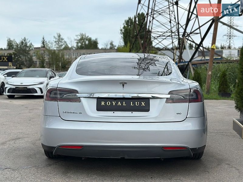 Лифтбек Tesla Model S 2013 в Харькове фото 11 Лифтбек Tesla Model S 2013 в Харькове