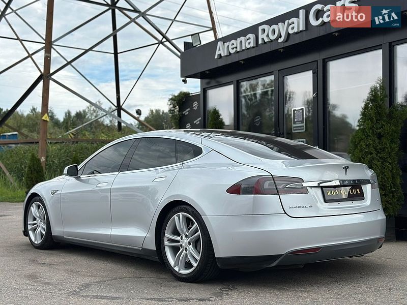 Лифтбек Tesla Model S 2013 в Харькове фото 12 Лифтбек Tesla Model S 2013 в Харькове