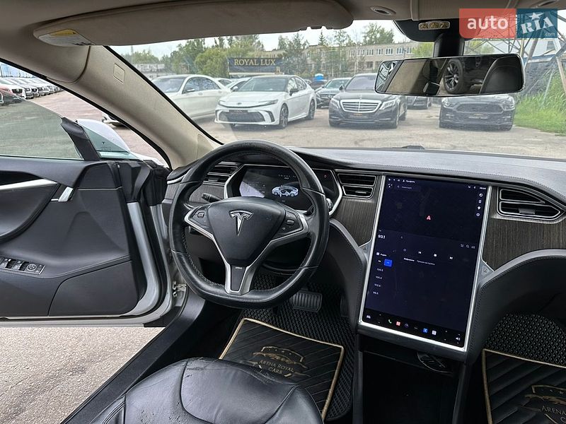 Лифтбек Tesla Model S 2013 в Харькове фото 20 Лифтбек Tesla Model S 2013 в Харькове