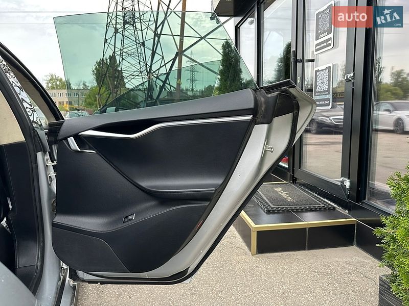 Лифтбек Tesla Model S 2013 в Харькове фото 22 Лифтбек Tesla Model S 2013 в Харькове