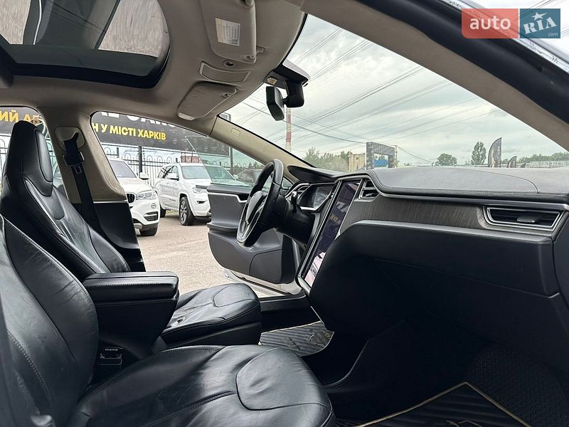 Лифтбек Tesla Model S 2013 в Харькове фото 23 Лифтбек Tesla Model S 2013 в Харькове