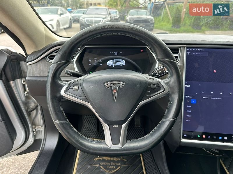 Лифтбек Tesla Model S 2013 в Харькове фото 26 Лифтбек Tesla Model S 2013 в Харькове