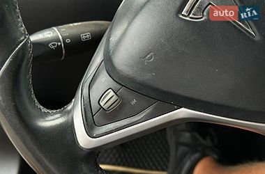Лифтбек Tesla Model S 2013 в Харькове фото 28 Лифтбек Tesla Model S 2013 в Харькове