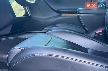 Лифтбек Tesla Model S 2019 в Львове