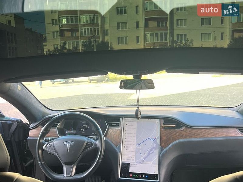 Лифтбек Tesla Model S 2019 в Стрые