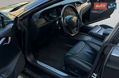 Лифтбек Tesla Model S 2019 в Львове