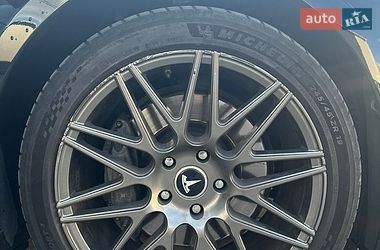 Лифтбек Tesla Model S 2019 в Львове