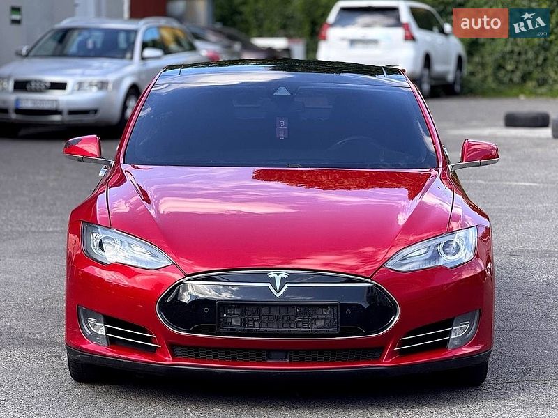 Лифтбек Tesla Model S 2015 в Одессе