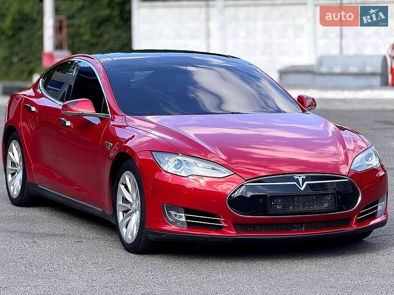 Лифтбек Tesla Model S 2015 в Одессе