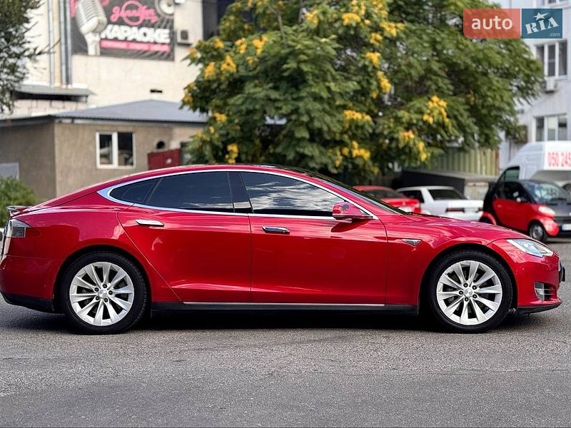 Лифтбек Tesla Model S 2015 в Одессе