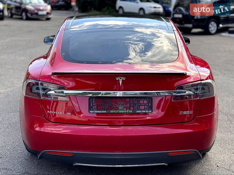 Лифтбек Tesla Model S 2015 в Одессе