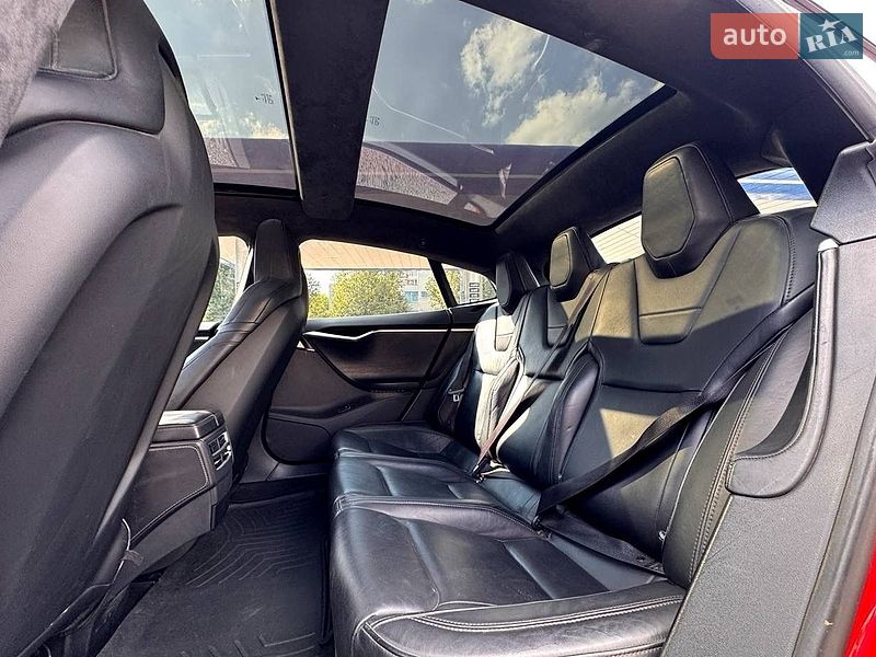 Лифтбек Tesla Model S 2015 в Одессе